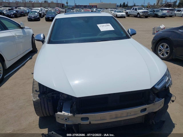 WAUB4AF49JA002402 Audi S4 Premium Plus