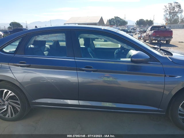 3VWE57BU8MM028516 Volkswagen JETTA SEL