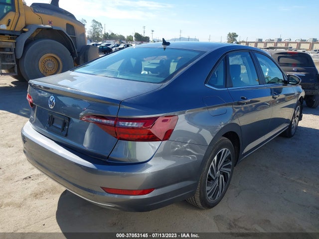 3VWE57BU8MM028516 Volkswagen JETTA SEL