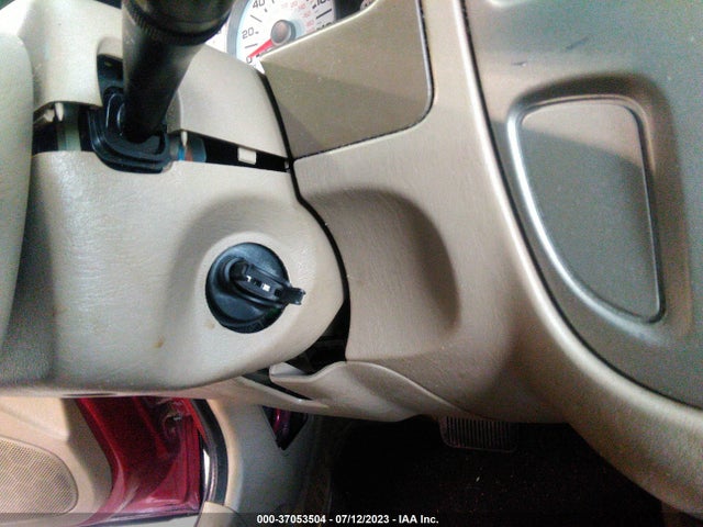 2005 FORD ESCAPE XLT VIN: 1FMYU03175KC93608