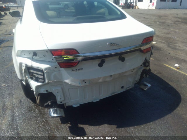 2012 JAGUAR XF PORTFOLIO VIN: SAJWA0HB5CLS51694