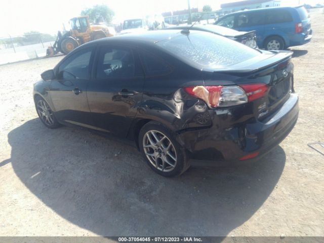 1FADP3F29FL227255 Ford FOCUS SE