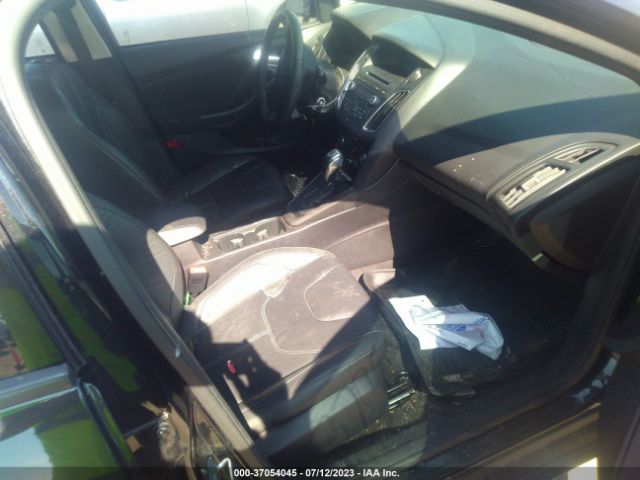 1FADP3F29FL227255 Ford FOCUS SE