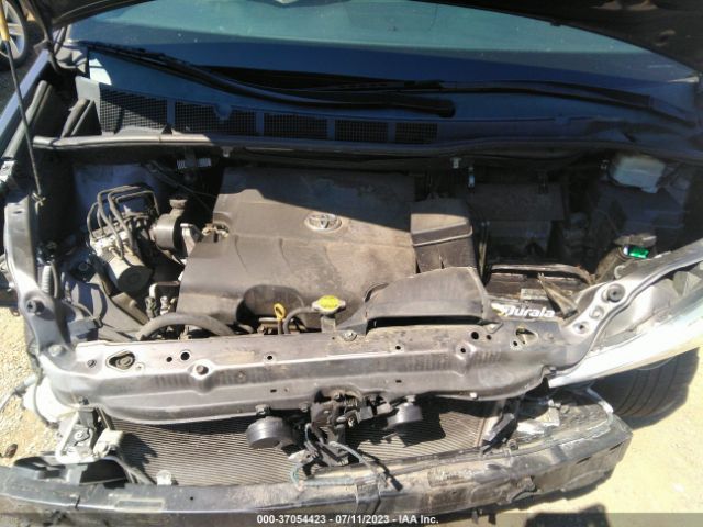 5TDKK3DC0FS578890 Toyota SIENNA LE