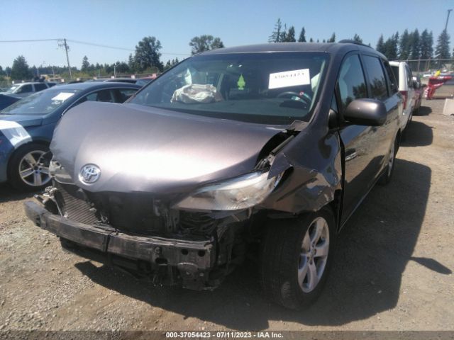 5TDKK3DC0FS578890 Toyota SIENNA LE