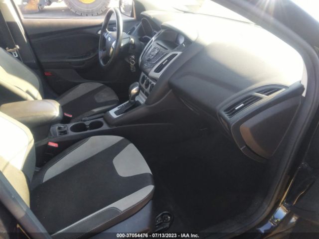 1FADP3K23EL237526 Ford FOCUS SE