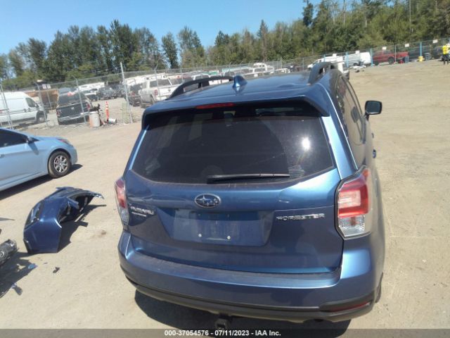 JF2SJAEC7JH560262 Subaru Forester Premium