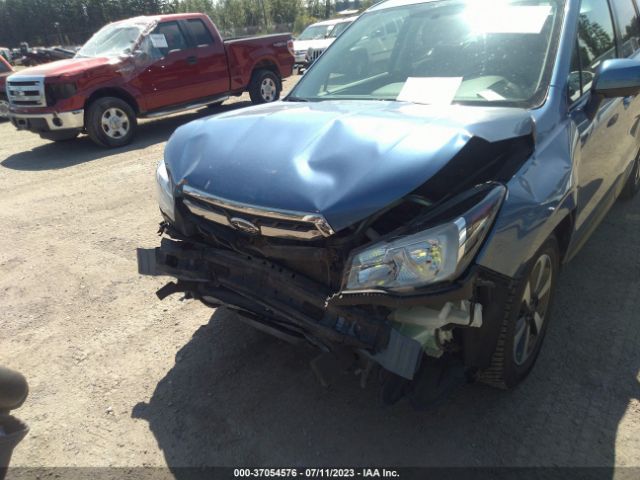 JF2SJAEC7JH560262 Subaru Forester Premium
