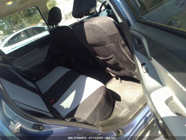 JF2SJAEC7JH560262 Subaru Forester Premium