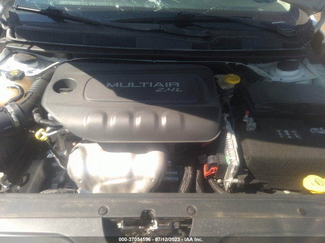 1C3CCCAB9GN171854 Chrysler 200 Limited