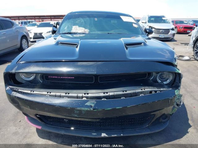 2C3CDZAG6GH201140 Dodge Challenger Sxt