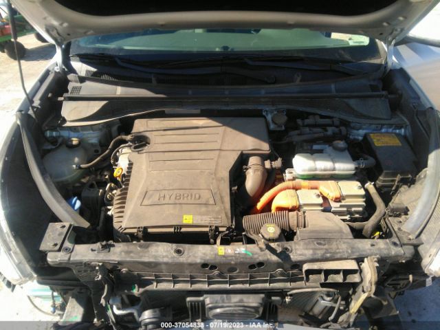 KNDCB3LC6J5209987 KIA NIRO LX