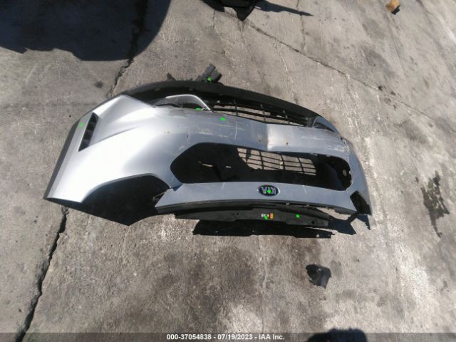 KNDCB3LC6J5209987 KIA NIRO LX