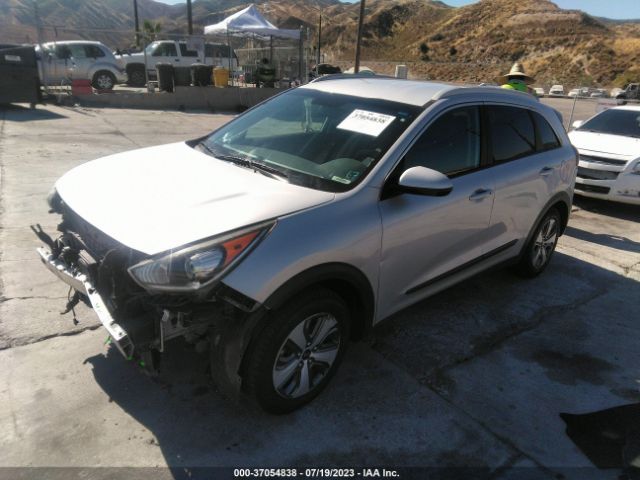 KNDCB3LC6J5209987 KIA NIRO LX