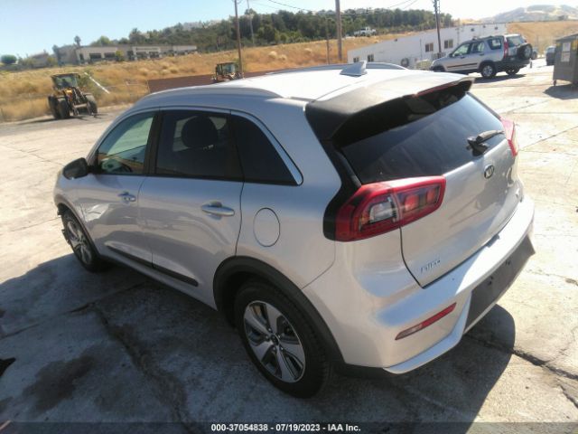 KNDCB3LC6J5209987 KIA NIRO LX