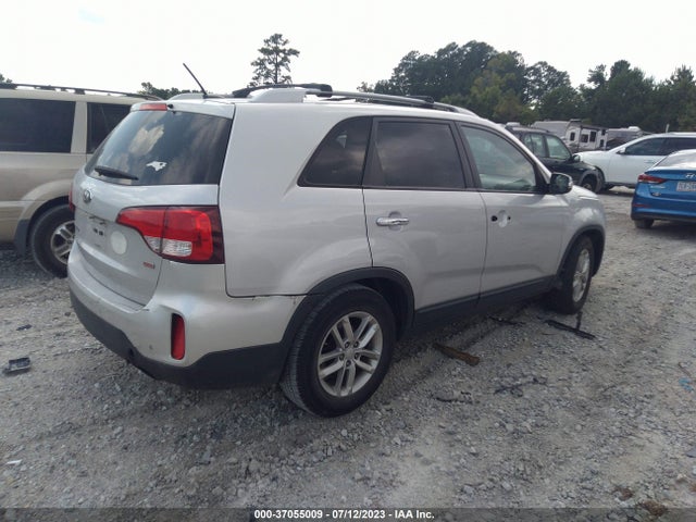 2014 KIA SORENTO LX VIN: 5XYKT4A65EG504958