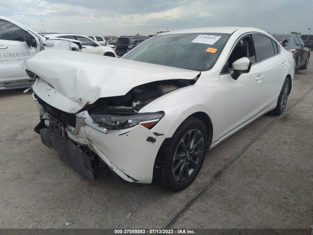 Mazda Mazda6 Sport 2018 JM1GL1UMXJ1335514 Image 2