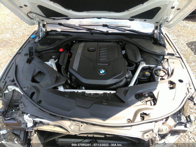 BMW 8 Series 840i 2021 WBAGV4C04MCG32538 Image 16