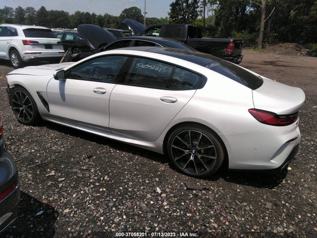 BMW 8 Series 840i 2021 WBAGV4C04MCG32538 Image 6