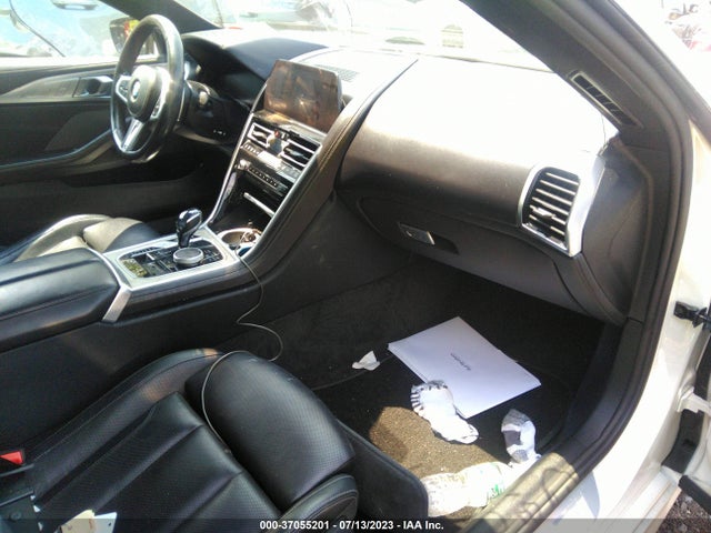 BMW 8 Series 840i 2021 WBAGV4C04MCG32538 Image 11
