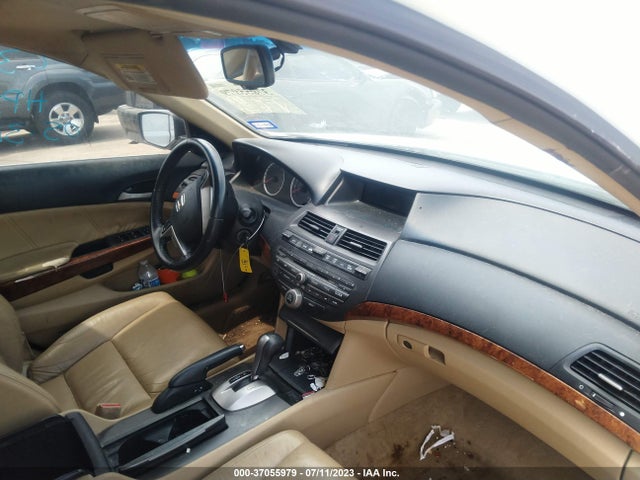2011 HONDA ACCORD SDN EX-L VIN: 1HGCP2F8XBA036553