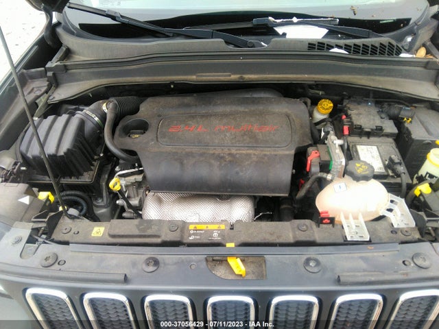 ZACCJBBB3JPG84185 Jeep Renegade Latitude 4x4