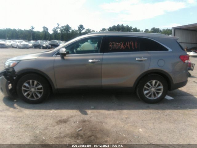 5XYPG4A59GG033711 KIA SORENTO LX