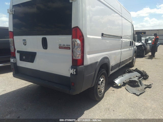 3C6TRVDG8JE104520 RAM Promaster Cargo Van