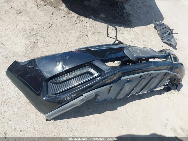 Chevrolet IMPALA LT 2018 2G1105S37J9137266 Image 4