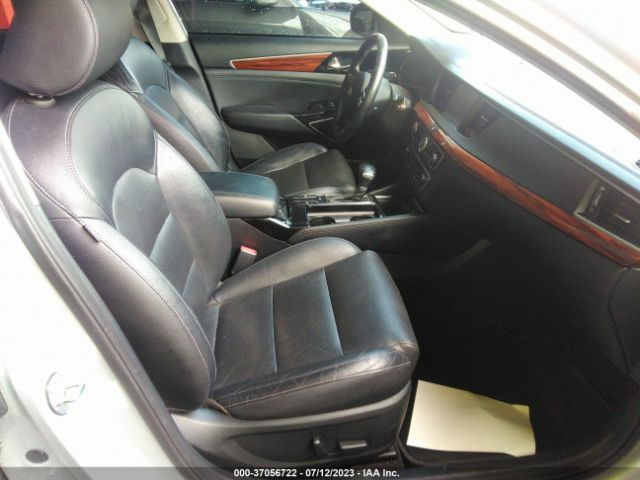 KNALC4J13H5068730 KIA Cadenza Premium
