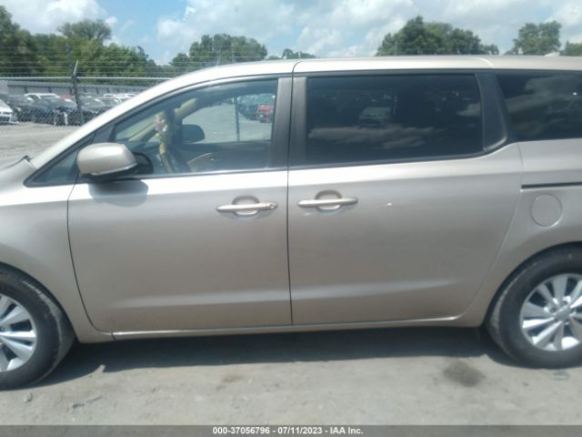 KNDMB5C14H6219291 KIA SEDONA LX