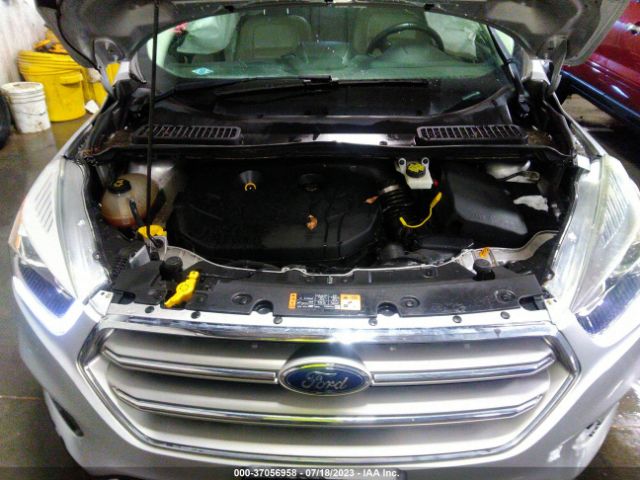 1FMCU0J93HUB46164 Ford Escape Titanium