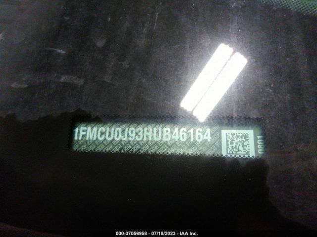 1FMCU0J93HUB46164 Ford Escape Titanium