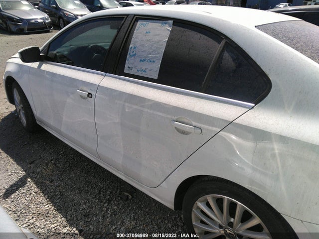 3VWD17AJ8FM234128 Volkswagen Jetta Sedan 1.8t Se