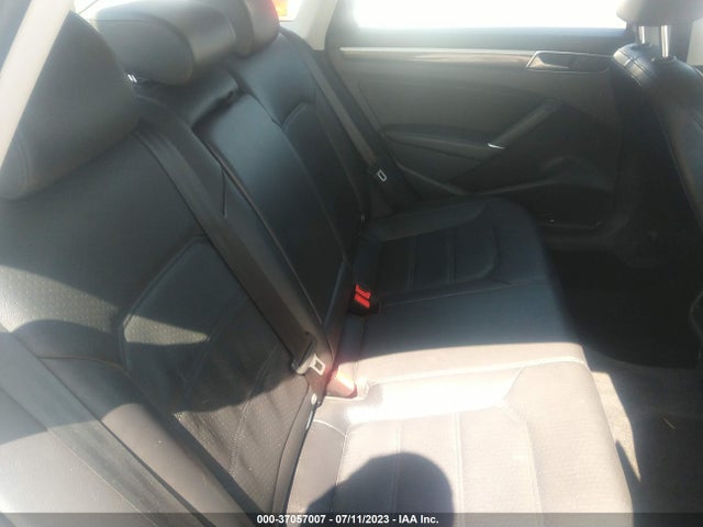 1VWBT7A36GC011348 Volkswagen Passat 1.8t Se