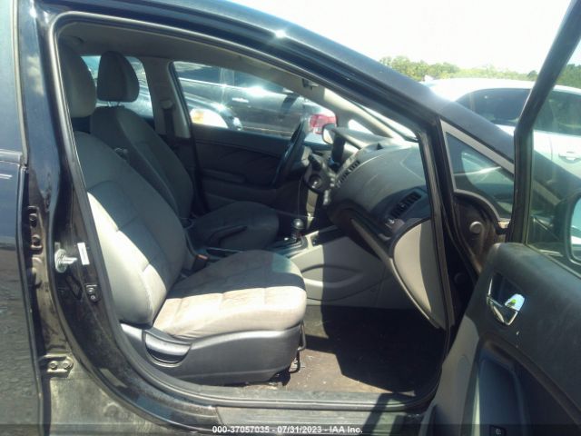 KNAFK4A62F5276137 KIA FORTE LX