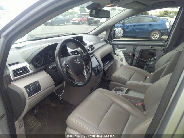 Honda Odyssey Touring 2016 5FNRL5H96GB097330 Image 5