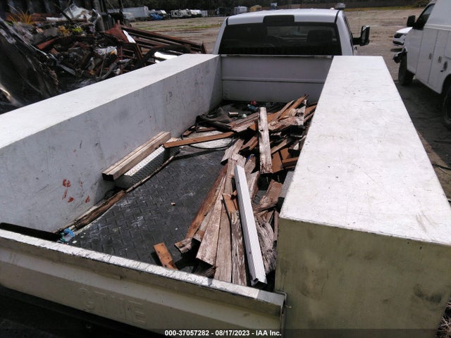 2017 Ram 3500 Chassis, VIN: 3C7WRLFLXHG598692