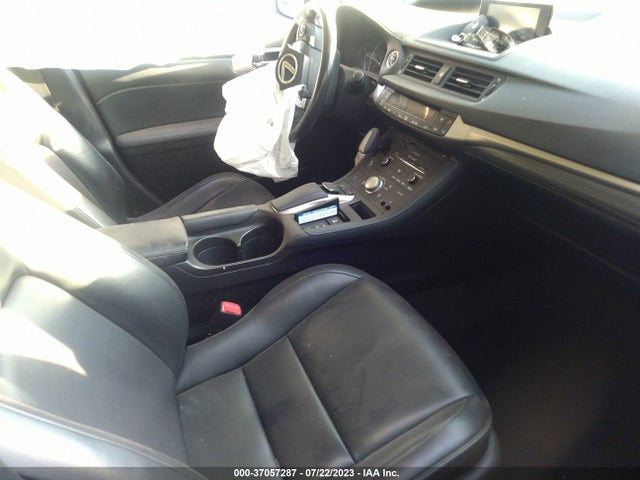 JTHKD5BH9E2209759 Lexus Ct 200h Hybrid