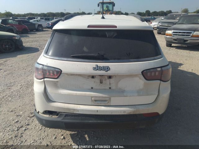 3C4NJCBB4JT460687 Jeep Compass Latitude