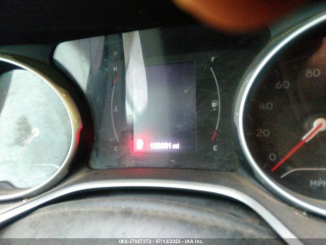 3C4NJCBB4JT460687 Jeep Compass Latitude