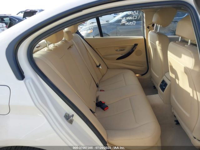 WBA8E1G50GNU11498 BMW 3 Series 320i
