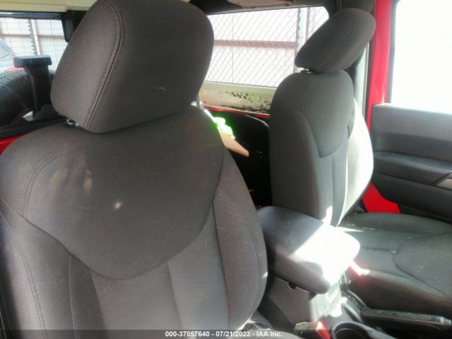 1C4AJWAG6GL305835 Jeep Wrangler Sport