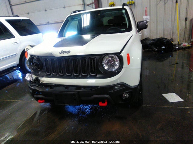 ZACCJBCB5JPH00532 Jeep Renegade Trailhawk