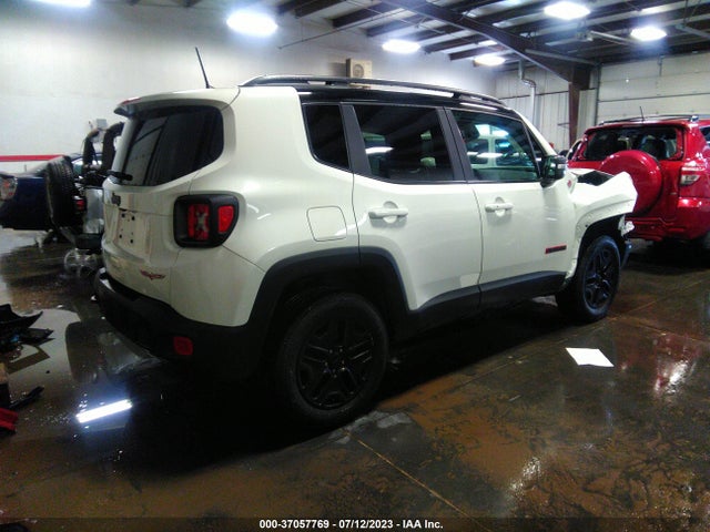 ZACCJBCB5JPH00532 Jeep Renegade Trailhawk