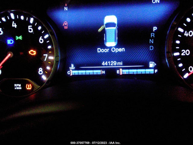 ZACCJBCB5JPH00532 Jeep Renegade Trailhawk