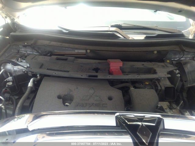 JA4AZ3A39GZ063361 Mitsubishi Outlander Se/sel/es