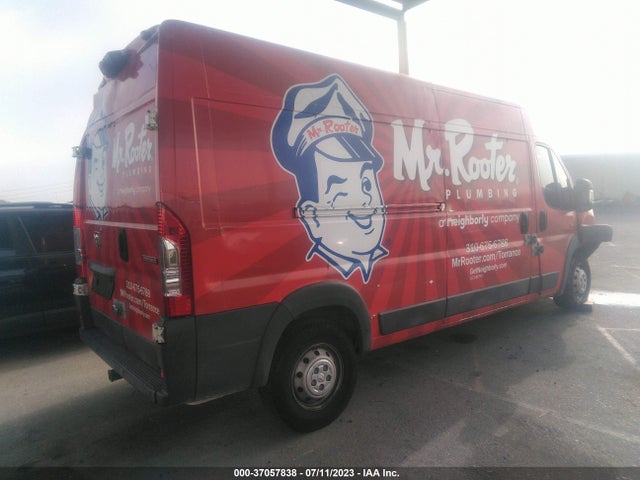 3C6TRVDG3JE123847 RAM Promaster Cargo Van