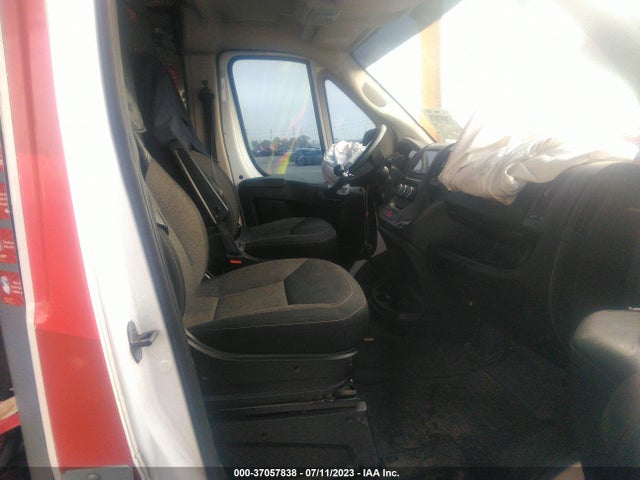 3C6TRVDG3JE123847 RAM Promaster Cargo Van