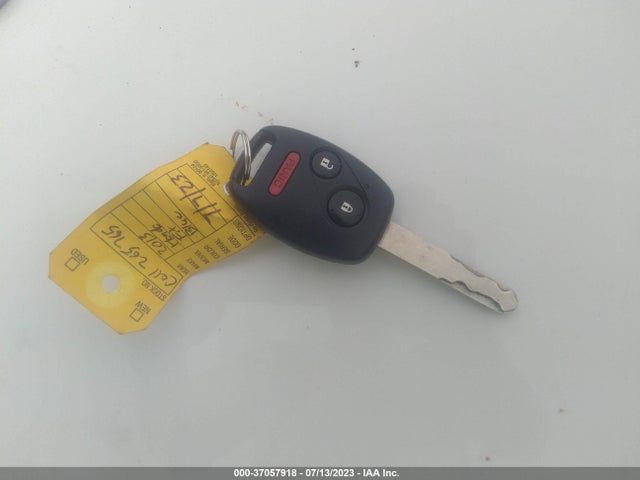 2013 HONDA FIT SPORT VIN: JHMGE8H54DC040907